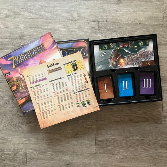 7Wonders Board Game - Picture 2 of 2